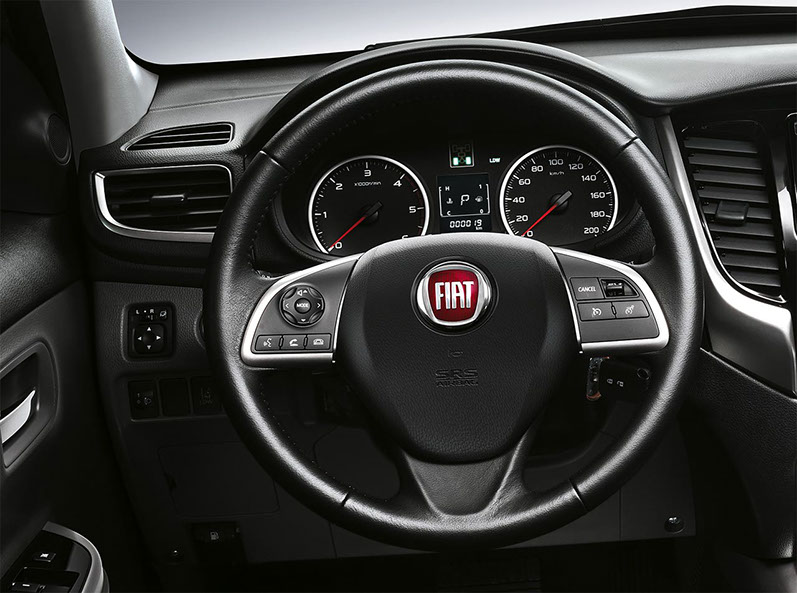 новый фиат пикап салон